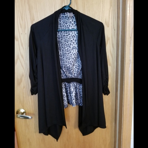 Xsmall BKE Grey Cheetah Back Cardigan - Picture 2 of 3